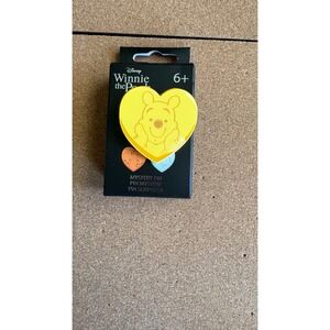 Loungefly Disney Winnie the Pooh Candy Heart Pin - Pooh Bear